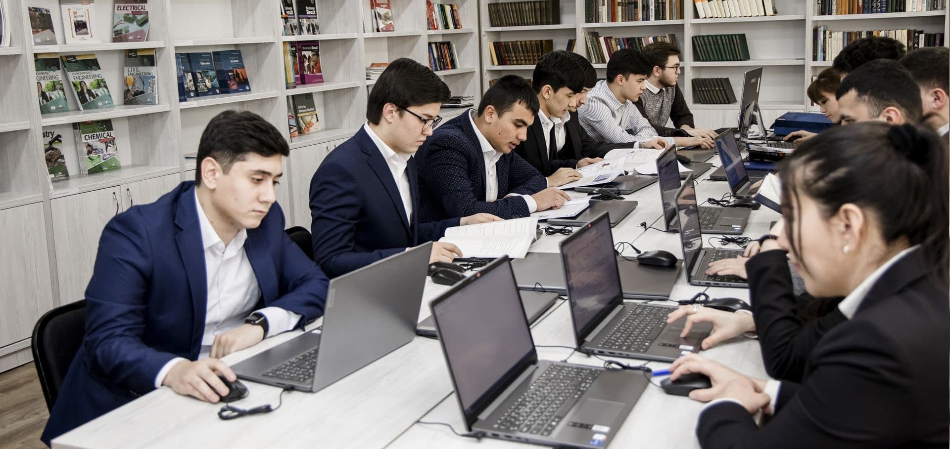 Samarkand International University of Technology photo 6